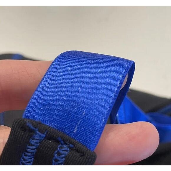 Gottex Tank Top Women’s Medium Black Blue Trim Draped Back Activewear Gym Run - Picture 8 of 9